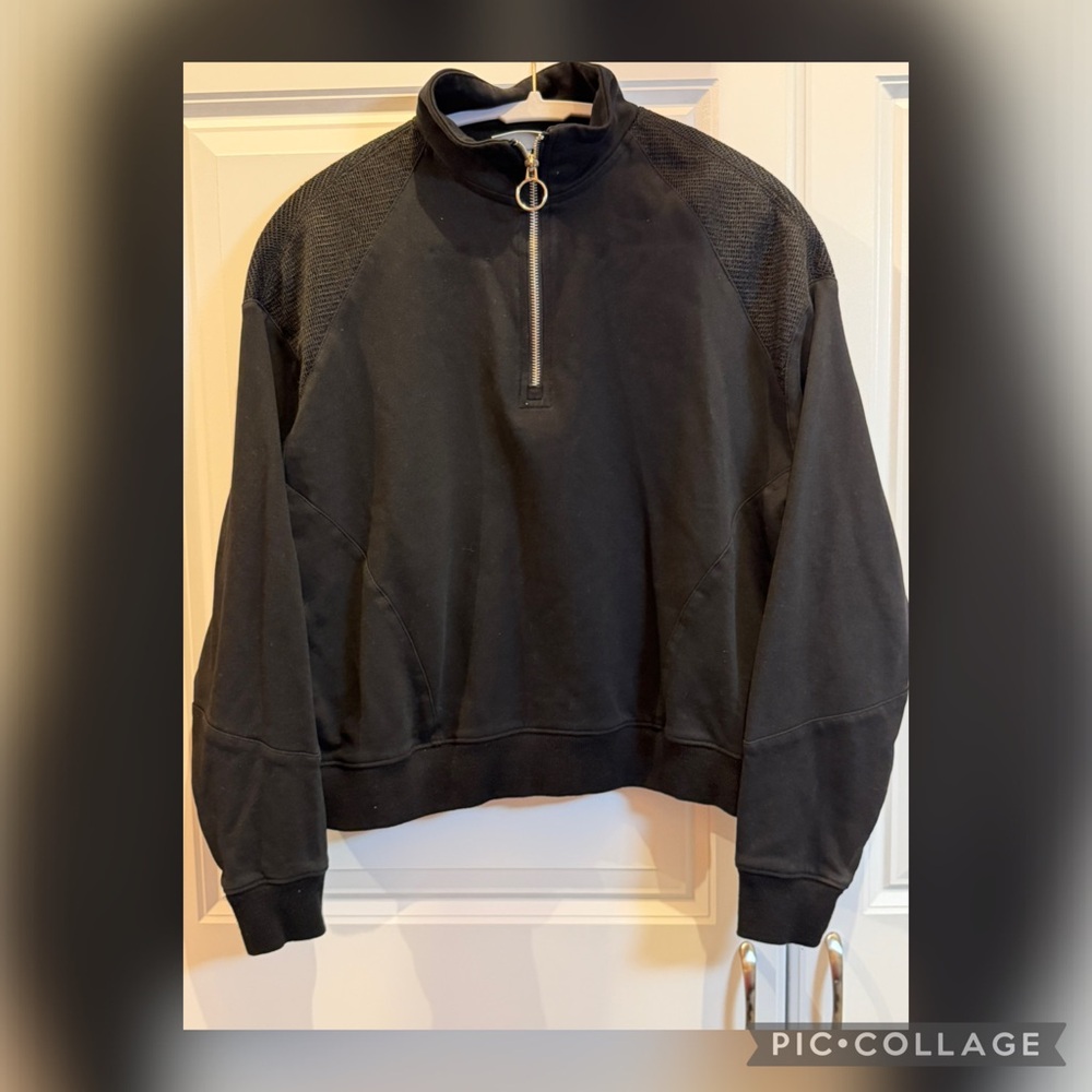 The Greii Half Zip Pullover Sweatshirt Size Small Black Athleisure Minimalist